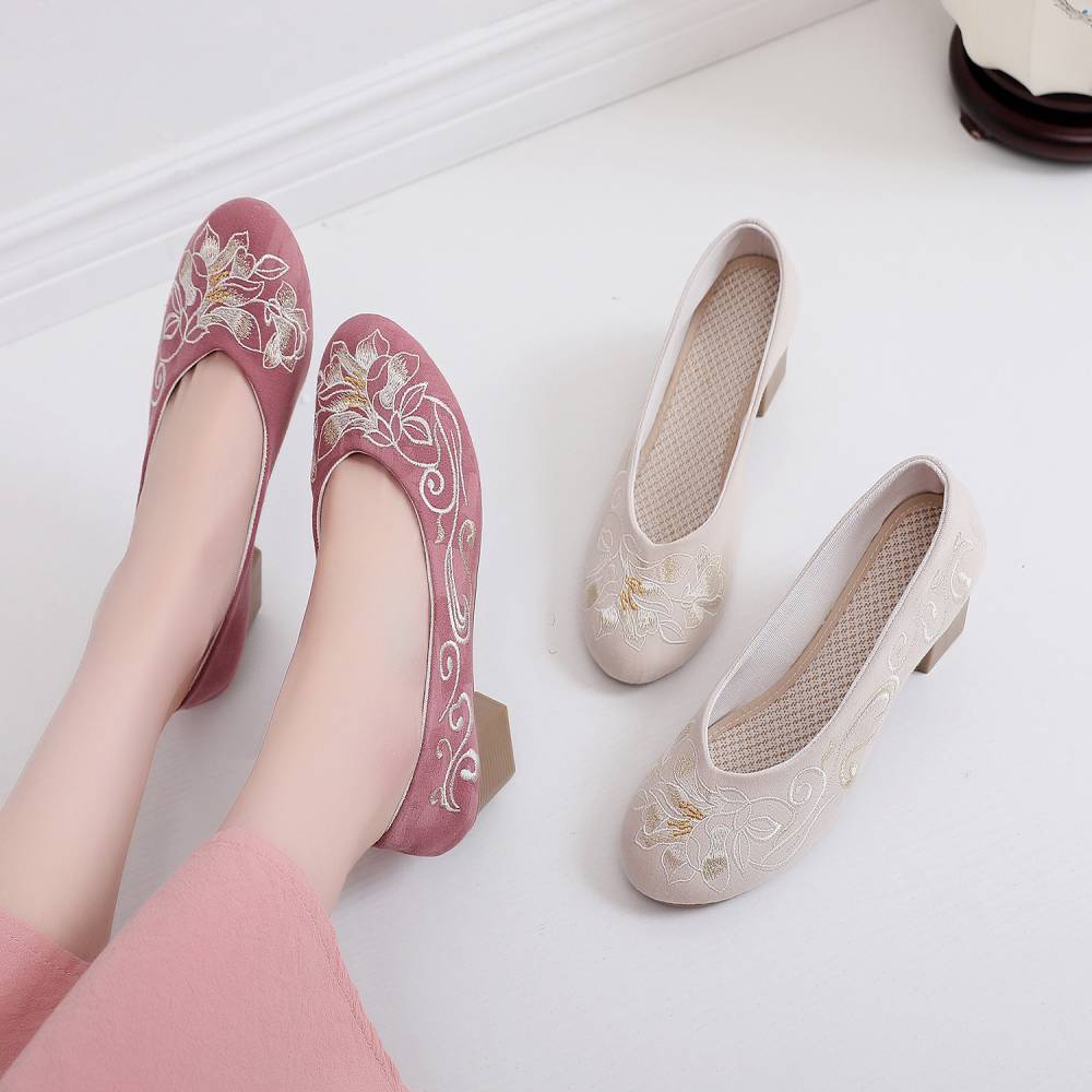 2026 Women's Wine Red & Beige  - Embroidery Red ulasan dan harga
