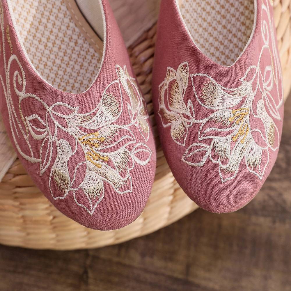 2026 Women's Wine Red & Beige  - Embroidery Red ulasan dan harga