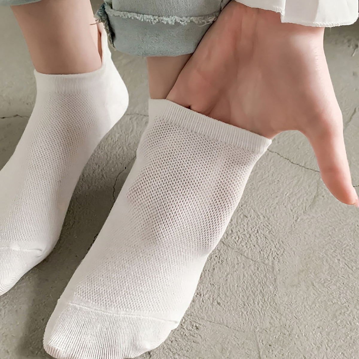 6 pairs of white Ankle Socks w - Embroidery Moisturizer ulasan dan harga
