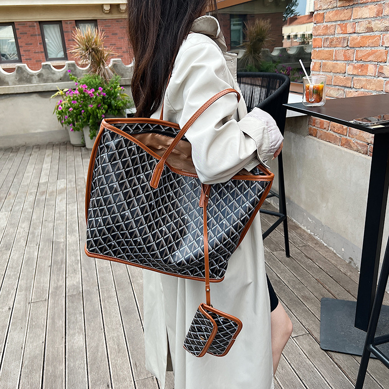 Fashionable Versatile Tote Bag - Embroidery Kit Pouch ulasan dan harga